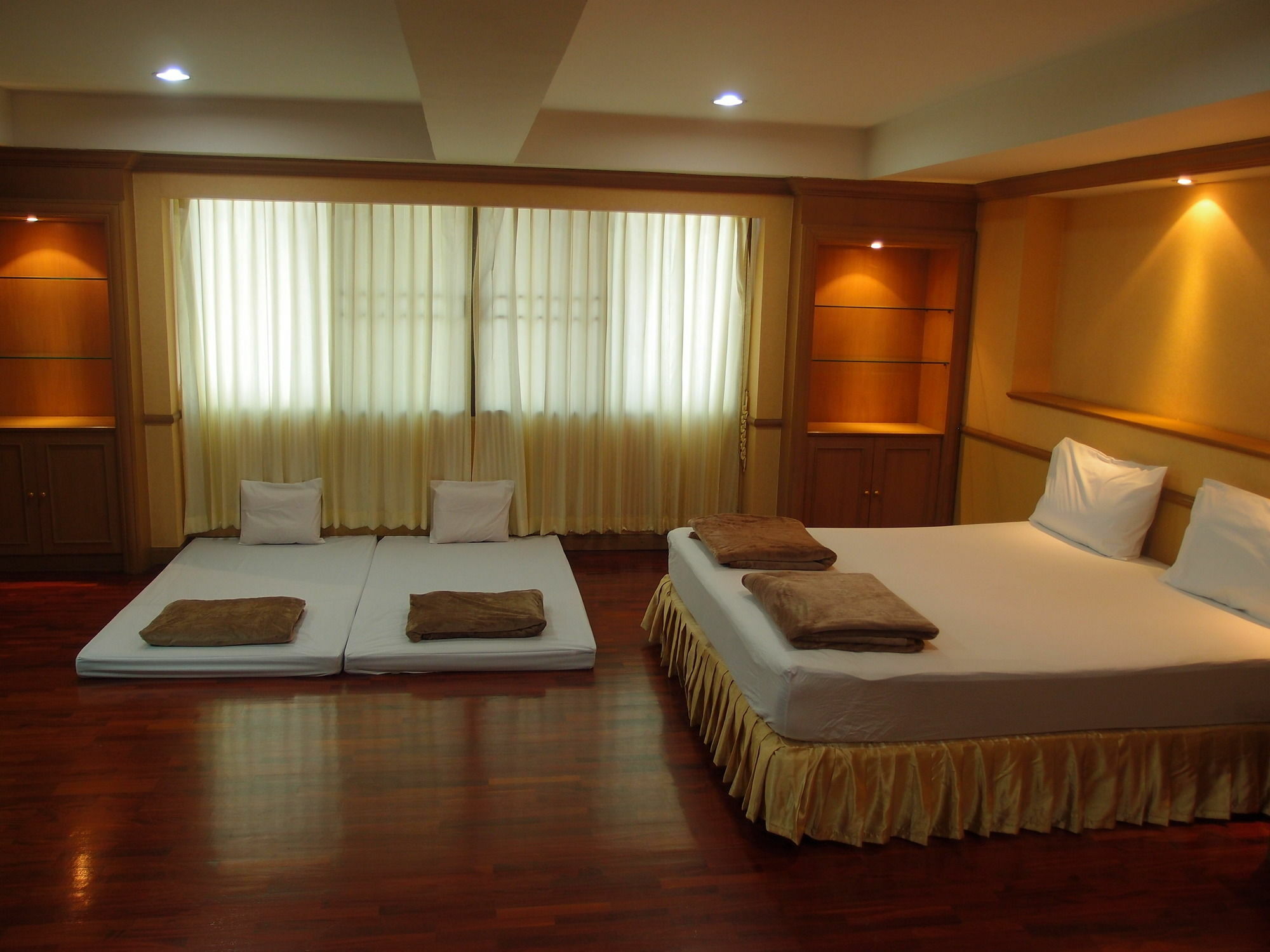 Alameda Suites Hotel Bangkok Dış mekan fotoğraf