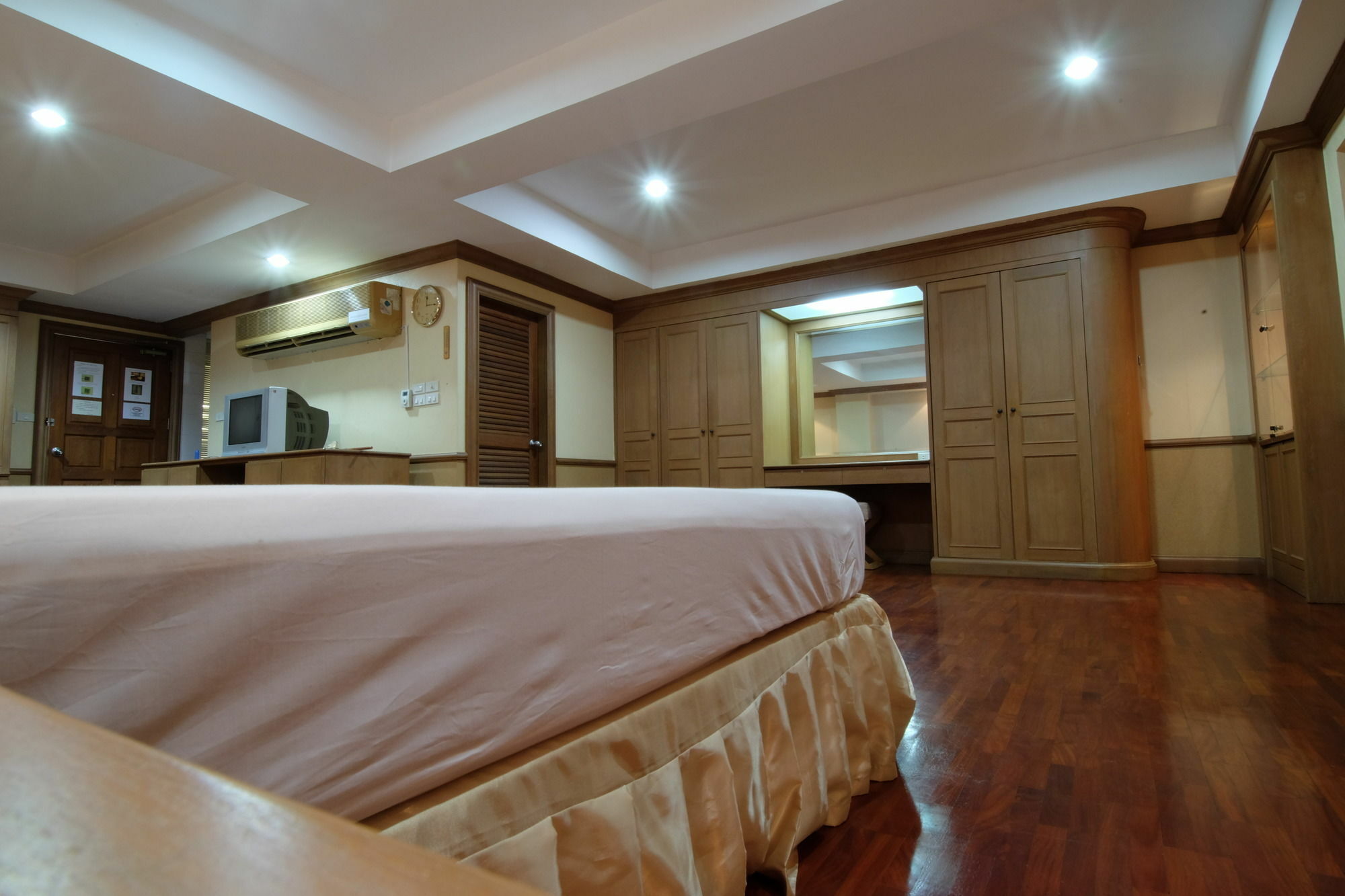 Alameda Suites Hotel Bangkok Dış mekan fotoğraf